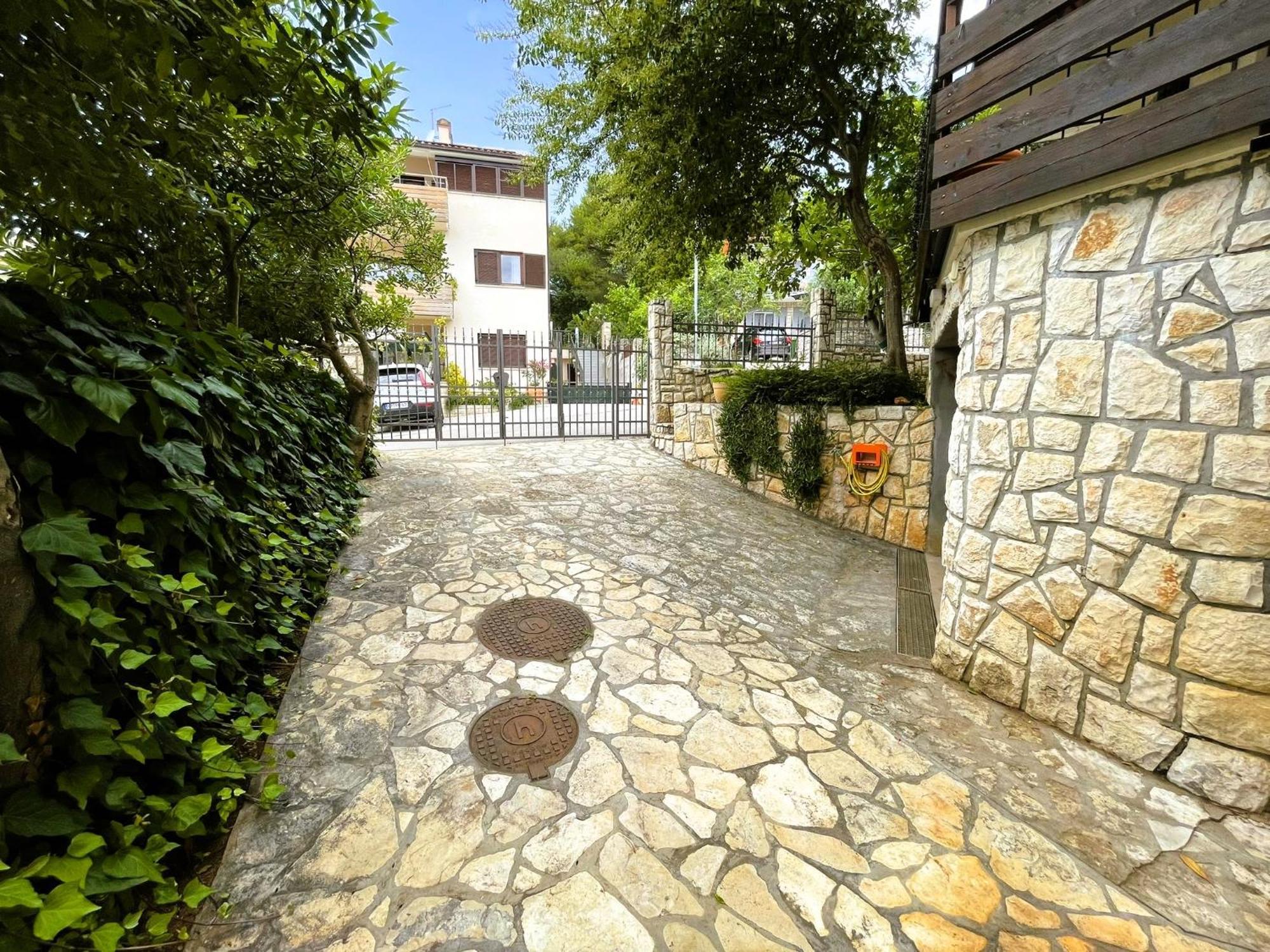 Apartment Balthazar Ровин Екстериор снимка