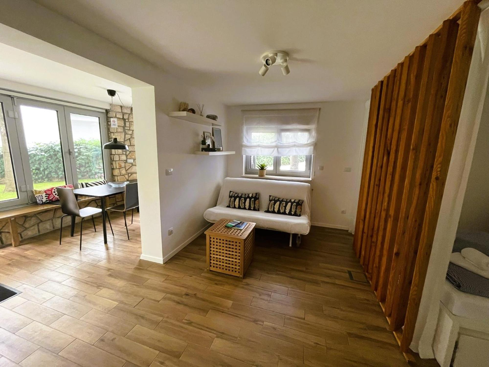 Apartment Balthazar Ровин Екстериор снимка